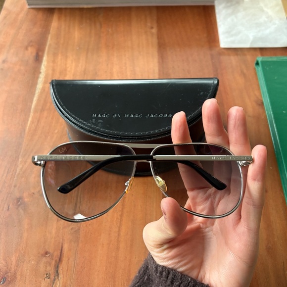 Men’s Marc Jacob Aviator Sunglasses - Picture 4 of 4